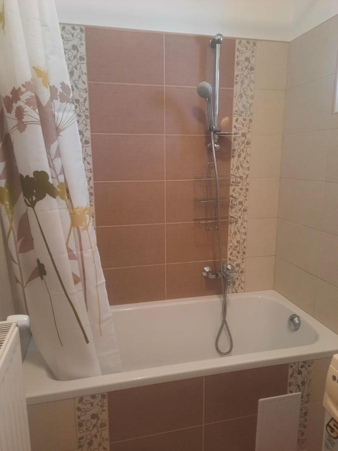 Livia Apartman Heviz Exterior photo